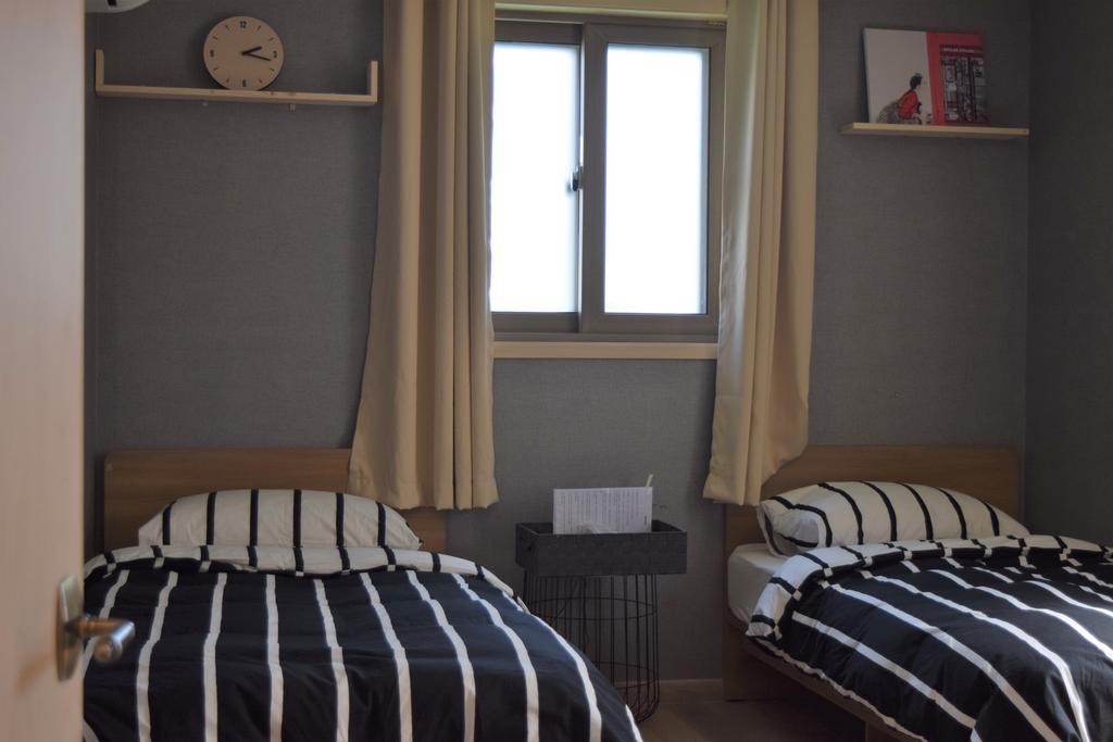 Red Stone Guesthouse Сеул Екстер'єр фото