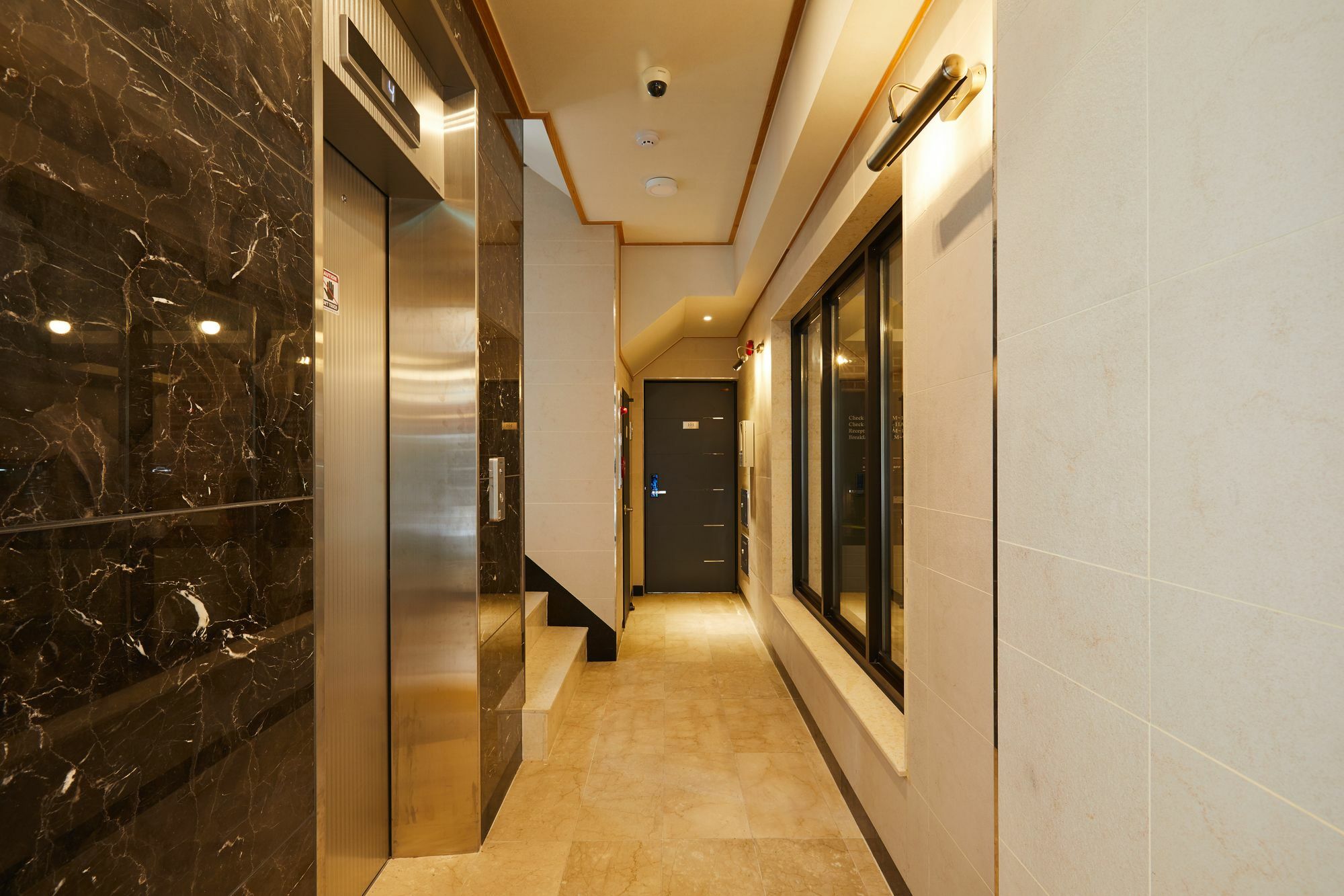 Red Stone Guesthouse Сеул Екстер'єр фото